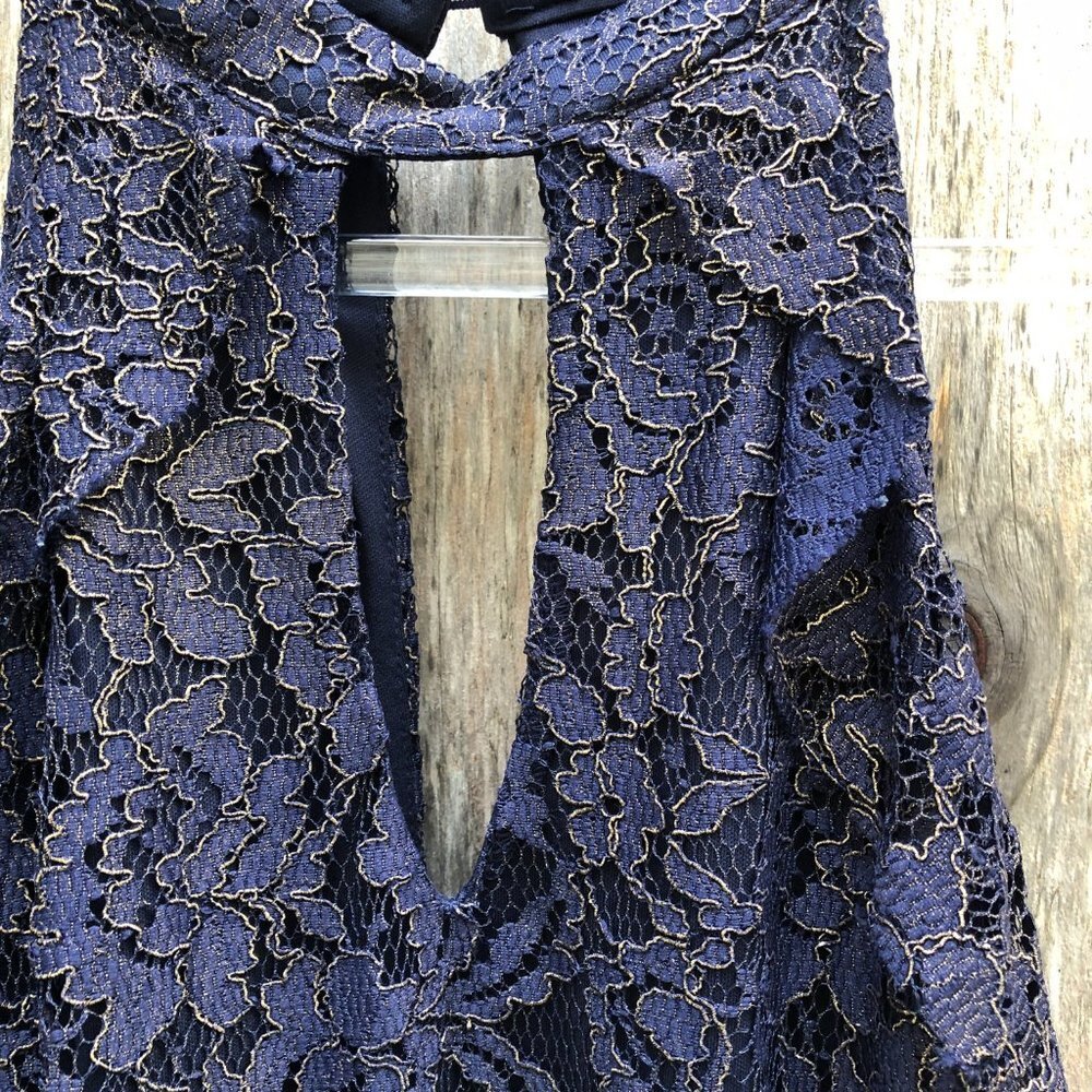 Francesca’s Navy and Gold Lace Cold Shoulder Midi Dress Large - Picture 4 of 12